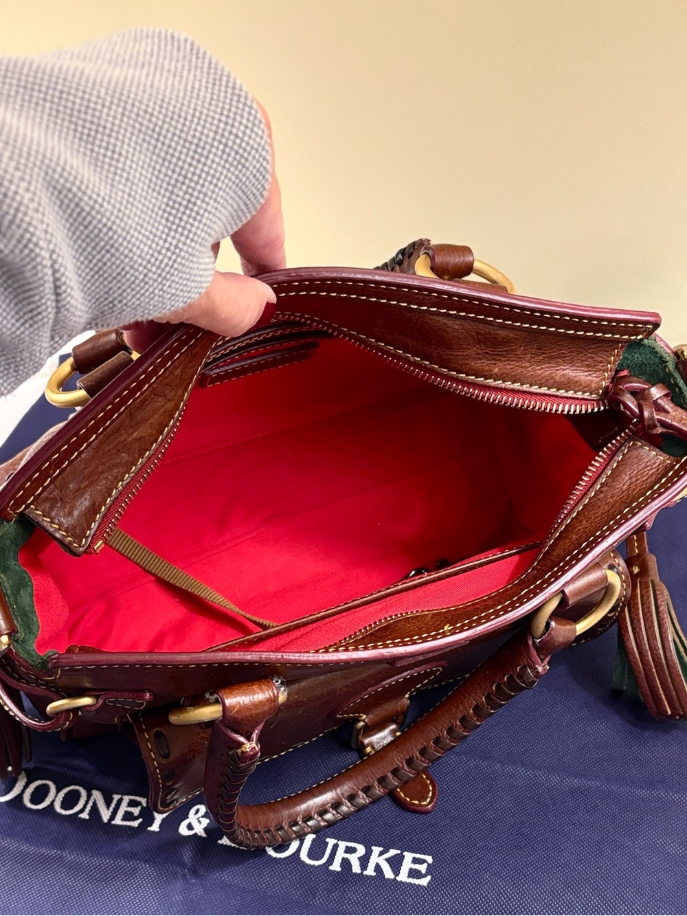 Dooney & Bourke | Florentine Medium Pocket Satchel - Picture 10 of 14